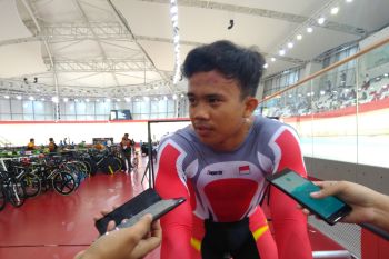 Adik Andien bersepeda dari Belanda ke Jakarta