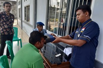 Disdukcapil Agam rekam data warga binaan Lapas Lubukbasung (Video)