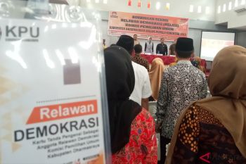 55 relawan demokrasi di Dharmasraya diberi bimbingan teknis pemilu