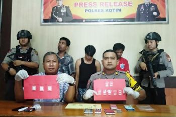 Tiga tersangka pengedar sabu-sabu ditangkap di Sampit
