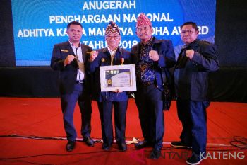 Gubernur Kalteng raih penghargaan nasional pembina terbaik Karang Taruna