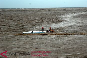 Kapal nelayan tenggelam