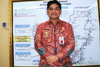 Jalan rusak dan berlumpur di Pelantaran-Parenggean bukan proyek PUPR