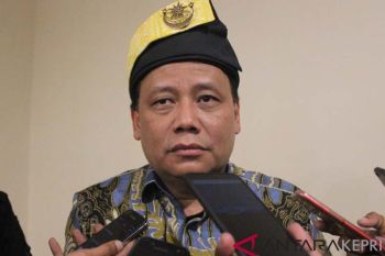Bawaslu RI izinkan caleg bagikan angpau imlek