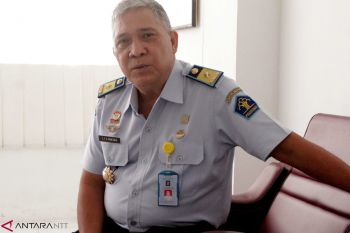 Ratusan pencari suaka menunggu keputusan negara ketiga