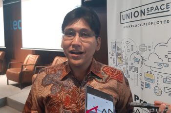 Gubernur Olly hadiri pertemuan tahunan industri jasa keuangan