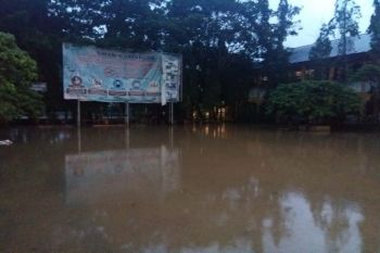 Banjir dan tanah longsor melanda Kota Jayapura