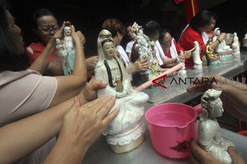 Ritual memandikan rupang