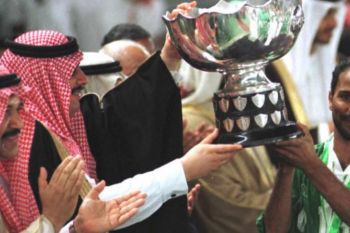 Organisasi dukungan Arab Saudi cela negara "penghasut perempuan"