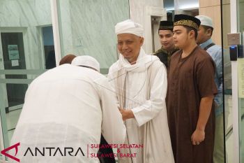 Ustaz Arifin Ilham kritis hingga Honor 20 bisa akses Google