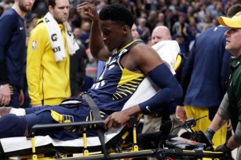 Oladipo ditandu keluar lapangan, terancam absen hingga akhir musim