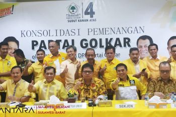 Airlangga kumpulkan ketua dpd se-sulsel menangkan pemilu