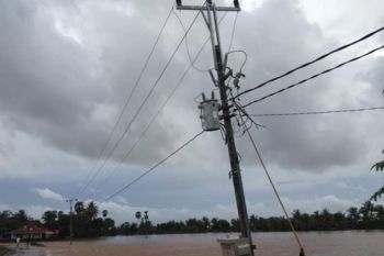 Pascabanjir Sulsel pasokan listrik 80 persen menyala