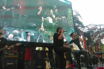 Konser amal Anji - Drive peduli korban bencana Indonesia