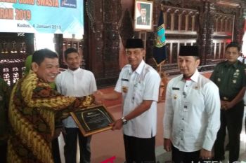 Pemkab Kudus terima penghargaan dari BPJS Ketenagakerjaan