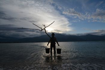 Pertunjukan seni mengenang gempa dan tsunami Palu