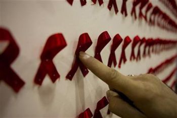 Warga AS bocorkan data ribuan penderita HIV Singapura
