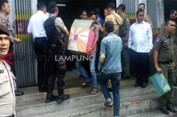 Pemkot Bandarlampung Eksekusi Satu Ruko dan Empat Disegel