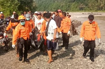 Jenazah bocah tenggelam di Sungai Serayu dievakuasi