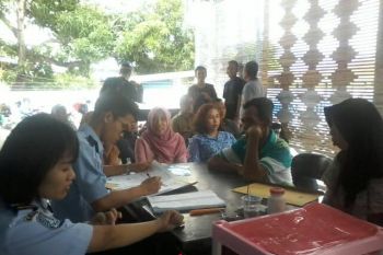 Imigrasi datangi pemohon paspor sakit
