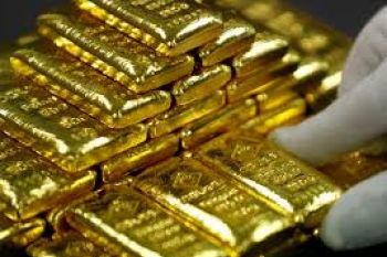 Emas tembus 1.300 dolar as per ons karena ekuitas jatuh