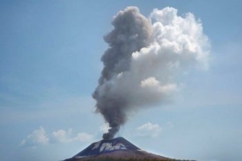 Gunung meletus di Kongo, ribuan orang mengungsi