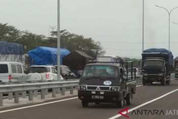 Tol beroperasi, omzet restoran Pantura Batang merosot