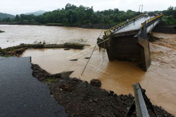 BPBD Sulsel: puluhan jembatan rusak akibat bencana alam