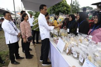 Jokowi berbagi kisah mulai usaha dari warung kecil