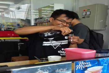 Tren Minum Kopi Bagi Kawula Muda Lampung