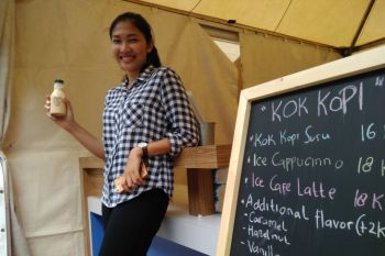 Usai "gantung raket", Lindaweni geluti jualan kopi
