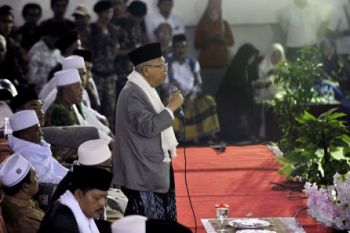 Maruf: yang mengatakan Jokowi tidak cinta ulama itu orang bengong