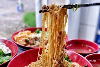 Mie Ayam Pangsit Sentosa yang menggoyang lidah