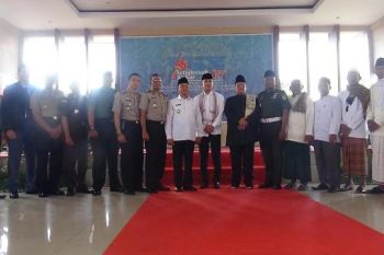 Bupati OKU Timur buka istiqosah akbar