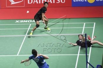 Owi/Butet persembahkan perlawanan ketat pada penghujung penampilan di istora