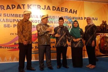 Bawaslu Tanjungpinang gelar acara buku pantun pemilu