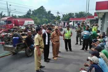 Petani Boyolali protes SPBU karena dipersulit beli solar