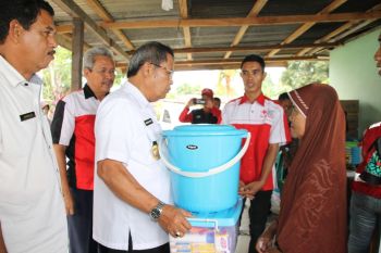 PMI Parigi Moutong bantu korban gempa di Parigi Selatan