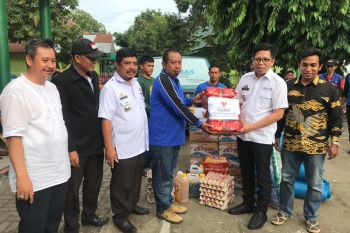 Wabup Bulukumba serahkan bantuan kepada pengungsi Gusunge