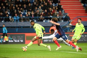 Bekuk caen, Lille kian kokoh di peringkat kedua klasemen sementara