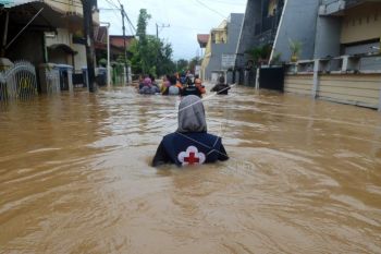 Yusuf tersengat listrik hingga tewas saat membersihkan rumah akibat banjir