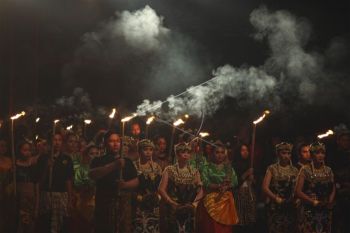 Prosesi umbul donga nusantara
