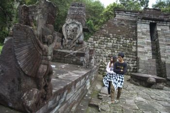 Wisatawan candi Sukuh