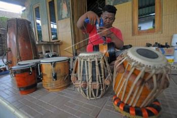 Kerajinan Alat Musik Ketipung