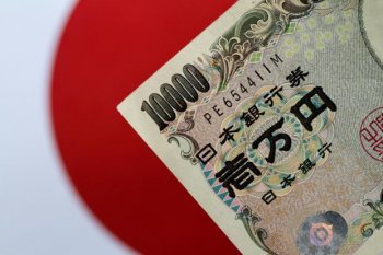 Dolar dekatii 108 yen pada awal perdagangan di Tokyo