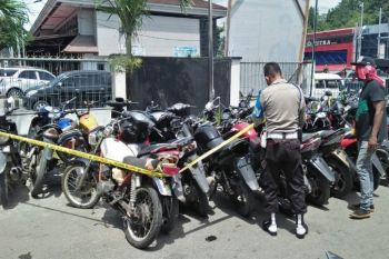 Polisi Abepura amankan lima mahasiswa beserta 30 sepeda motor