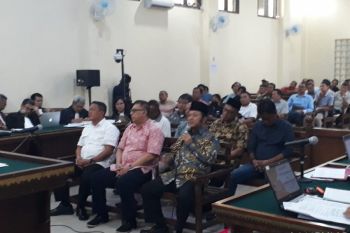 Alzier Jual Tanahnya ke Bupati Zainuddin Rp2 M