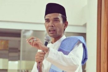 Lembaga Adat Riau dampingi Ustaz Somad di kasus "salib"