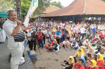 Kospin Jasa Pekalongan berangkatkan 10 karyawan untuk umrah
