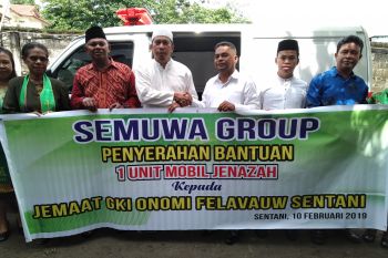 Pengusaha Muslim Jayapura beri bantuan mobil jenazah kepada jemaat gereja